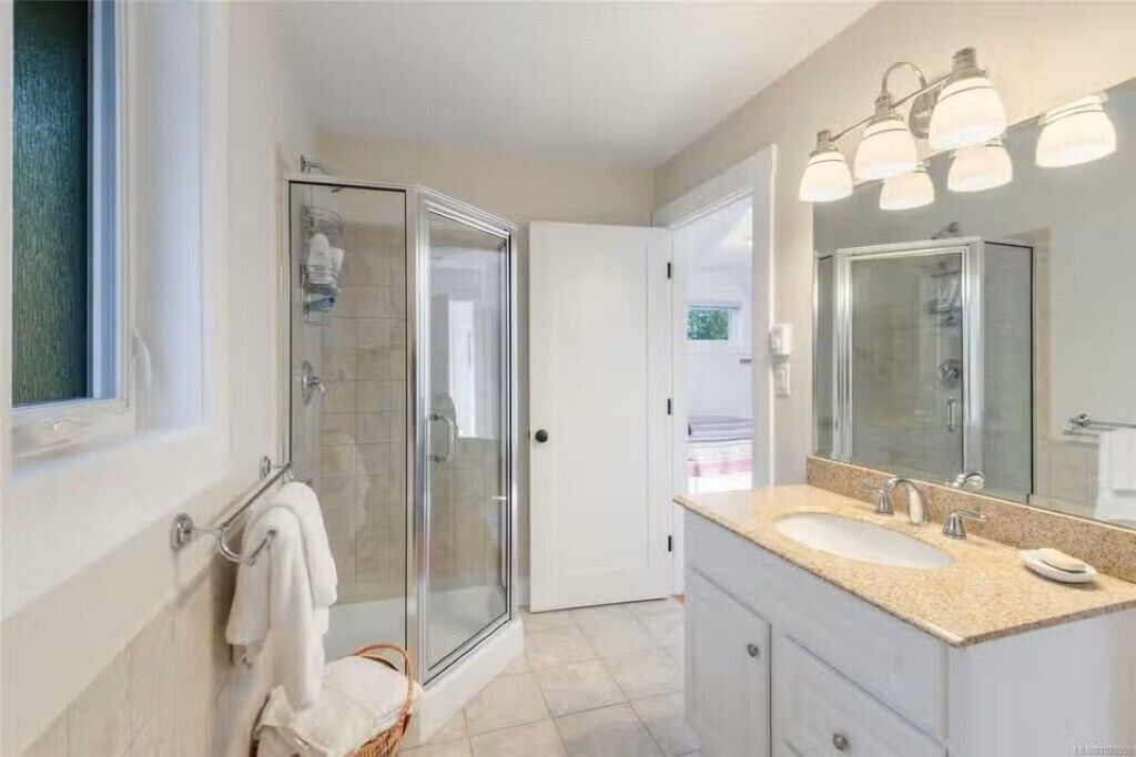 Photo of Bathroom in Port Alberni