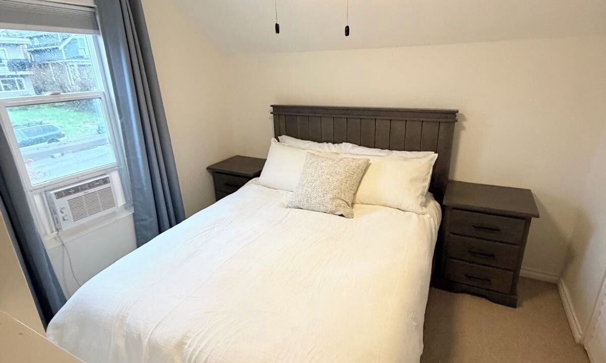 Photo of Bedroom in Lower Lonsdale