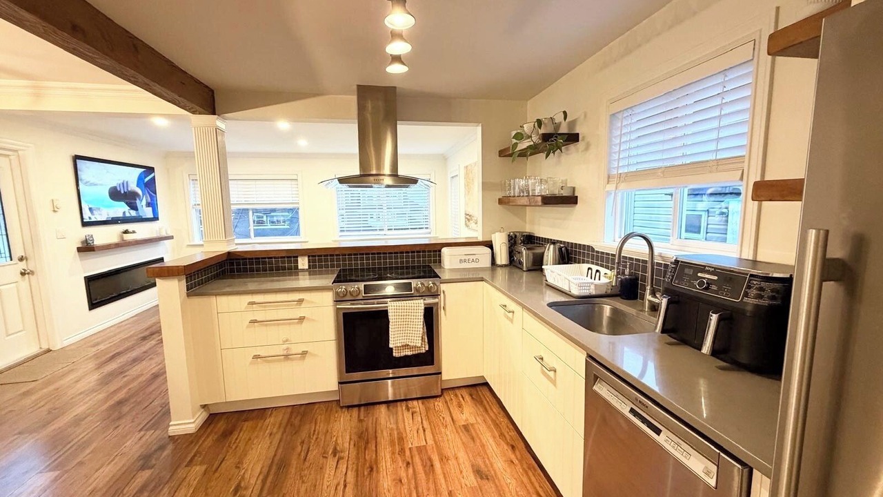 Photo of Kitchen in Lower Lonsdale