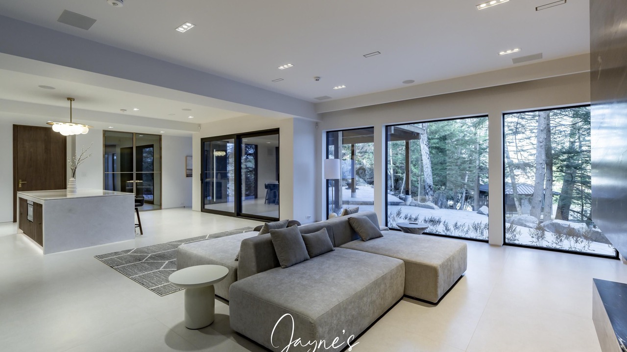 Photo of Bedroom in Muskoka Lakes