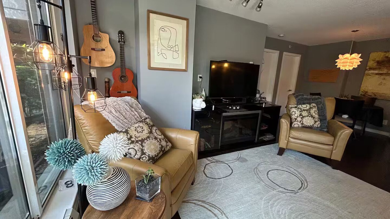 Photo of Livingroom in Gastown