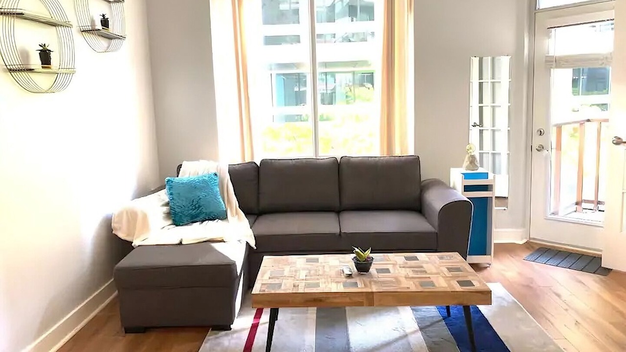 Photo of Livingroom in Church and Wellesley
