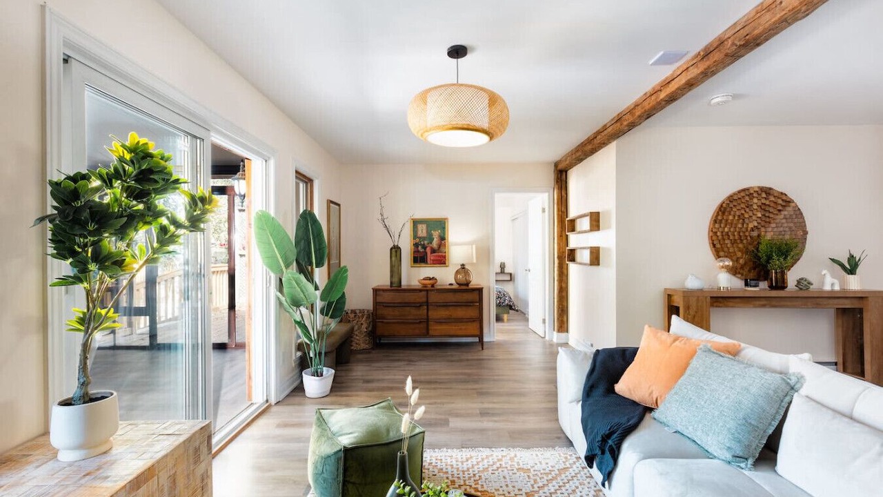 Photo of Livingroom in Bracebridge