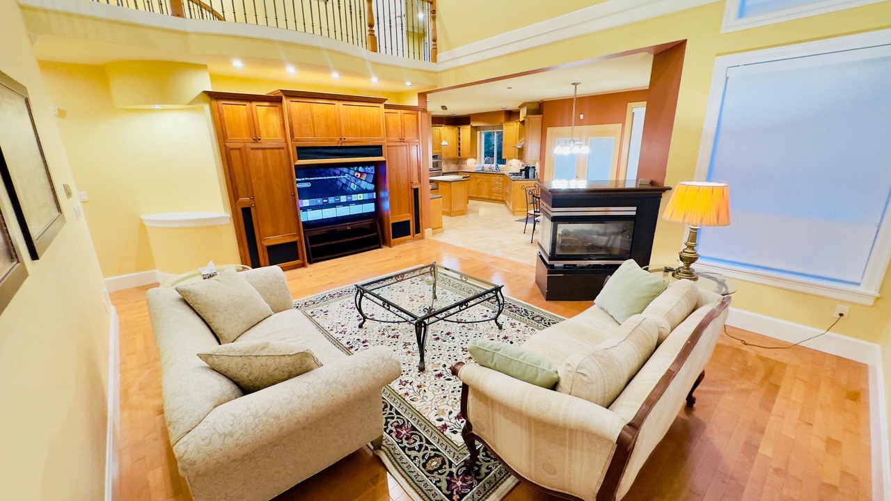 Photo of Livingroom in Surrey Newton