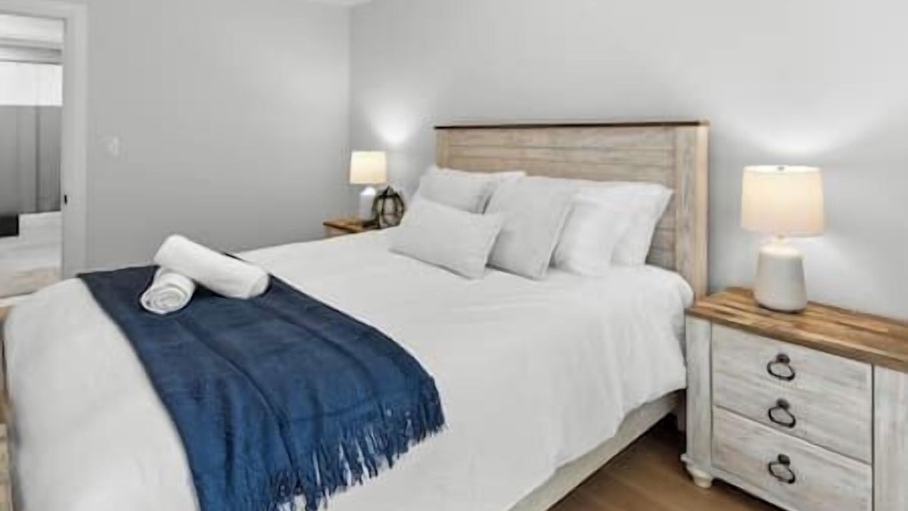 Photo of Bedroom in Alcona