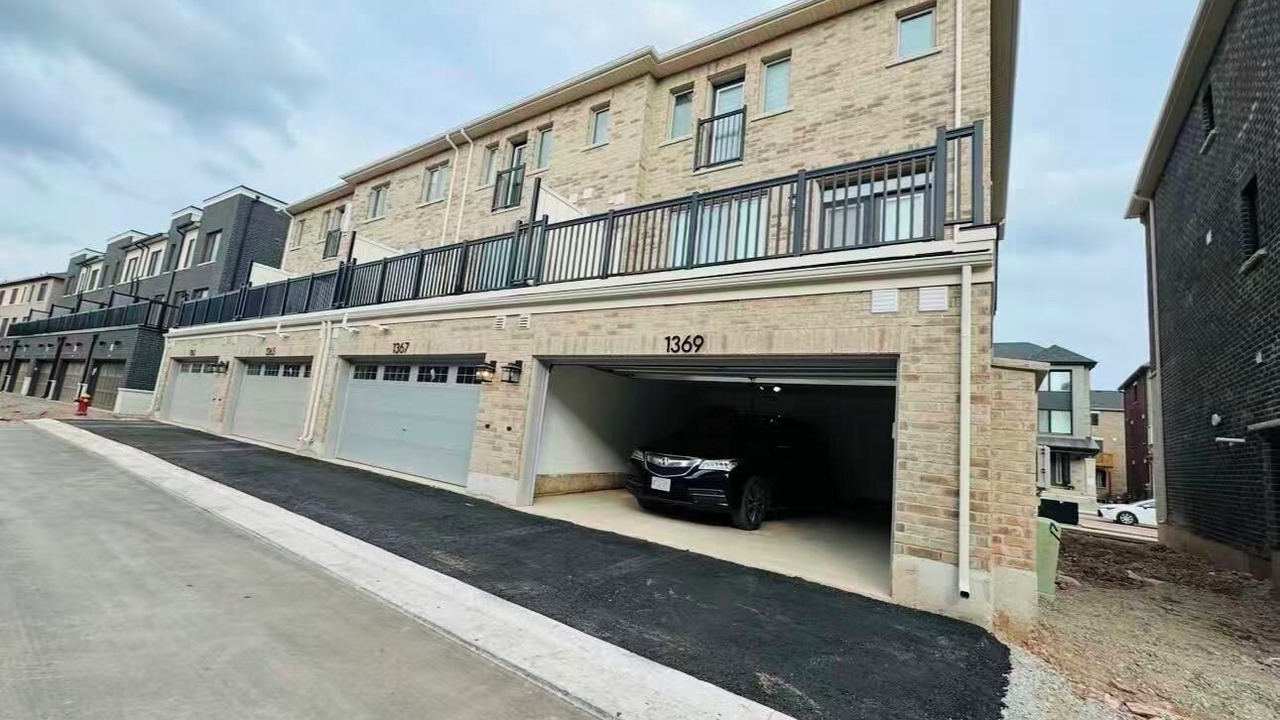 Photo of Outdoor in Oakville