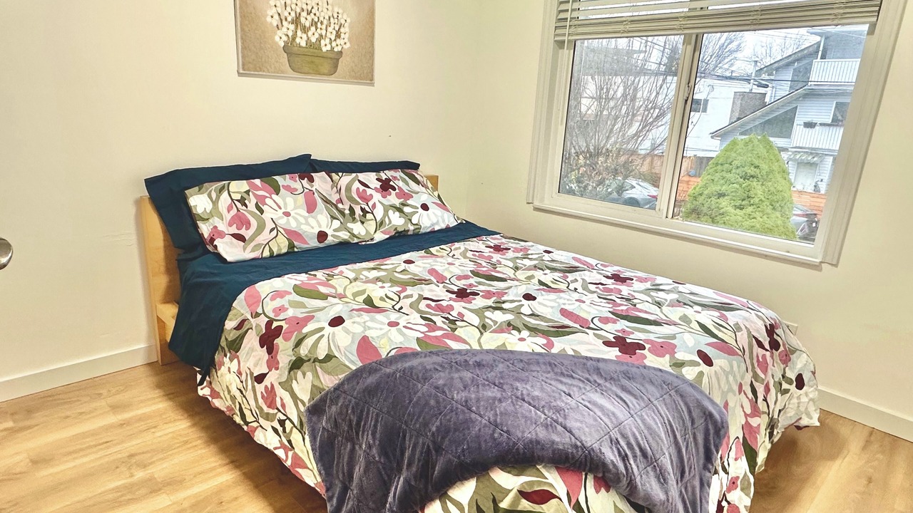 Photo of Bedroom in Kensington-Cedar Cottage