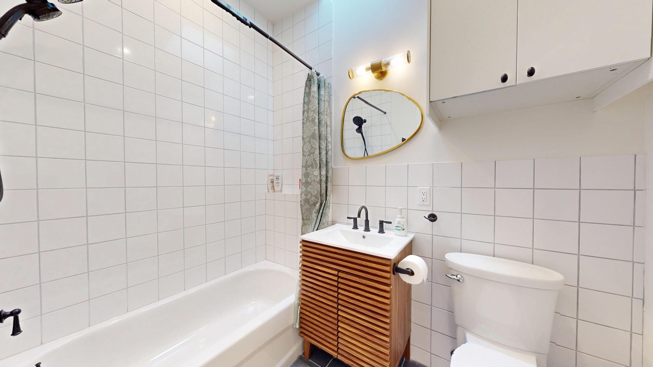 Photo of Bathroom in Newtonbrook