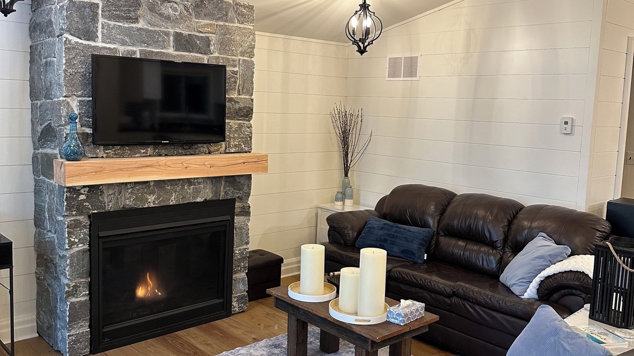 Photo of Livingroom in Utterson