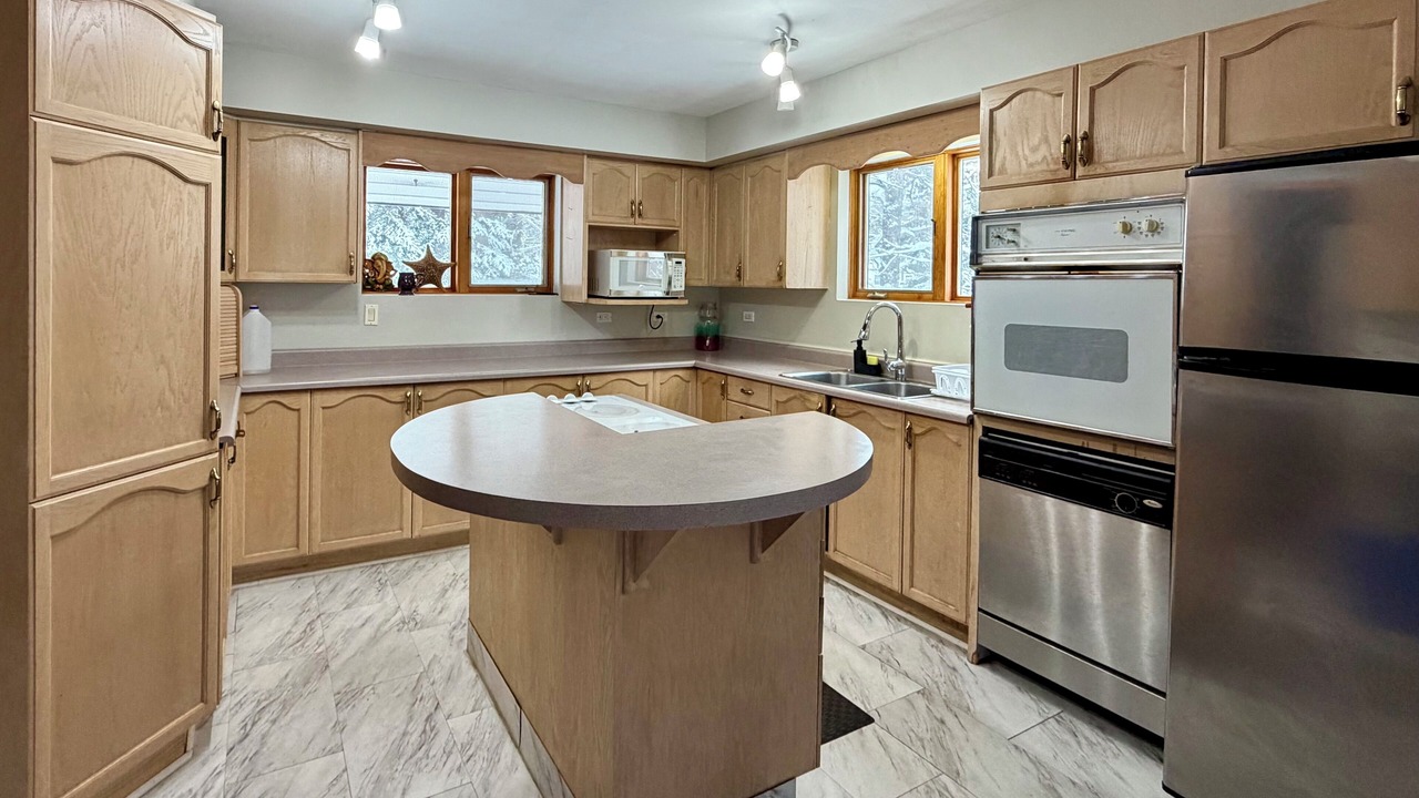 Photo of Kitchen in Algonquin Highlands