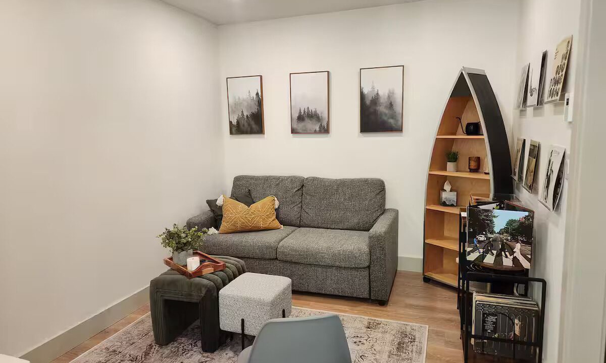 Photo of Livingroom in Port Alberni