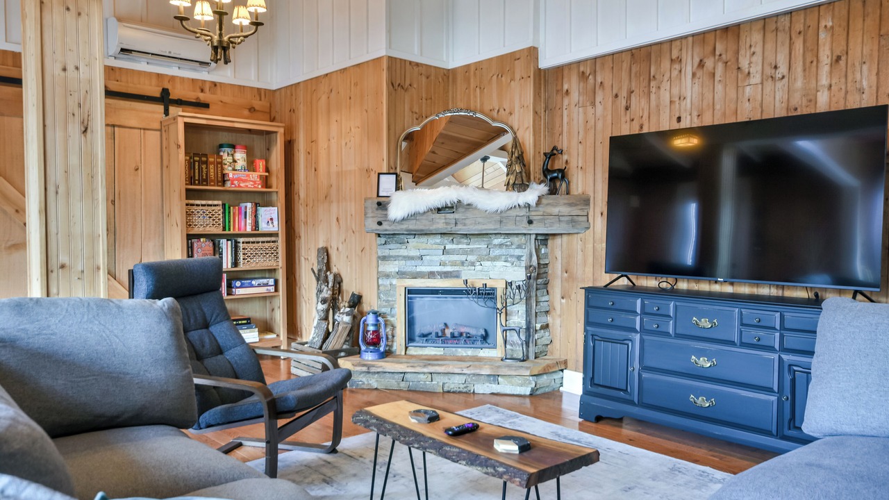 Photo of Livingroom in Washago