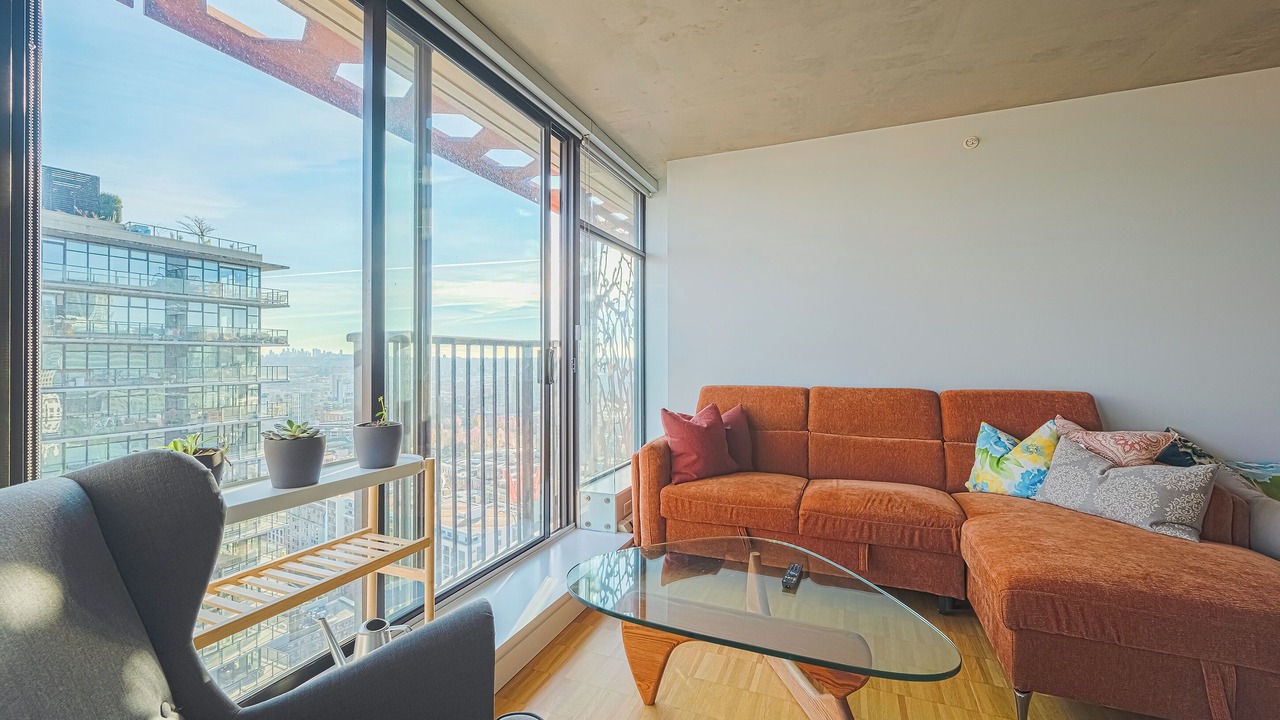 Photo of Livingroom in Gastown