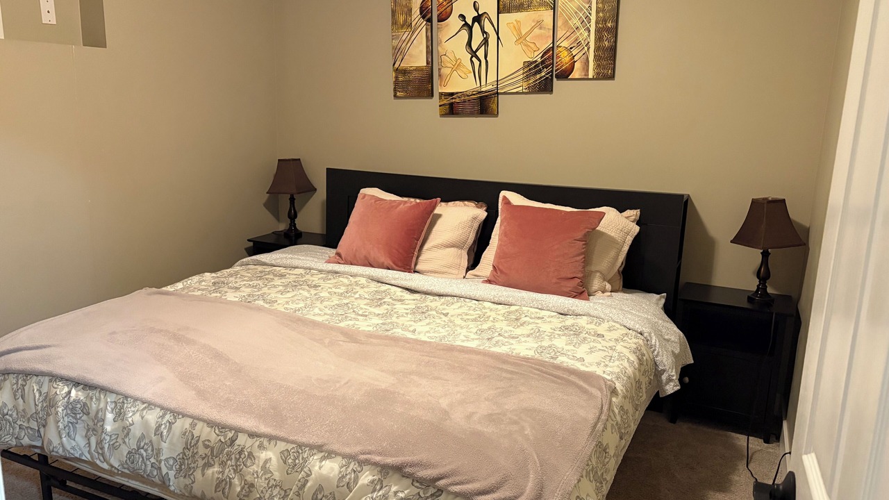 Photo of Bedroom in Lindell Beach