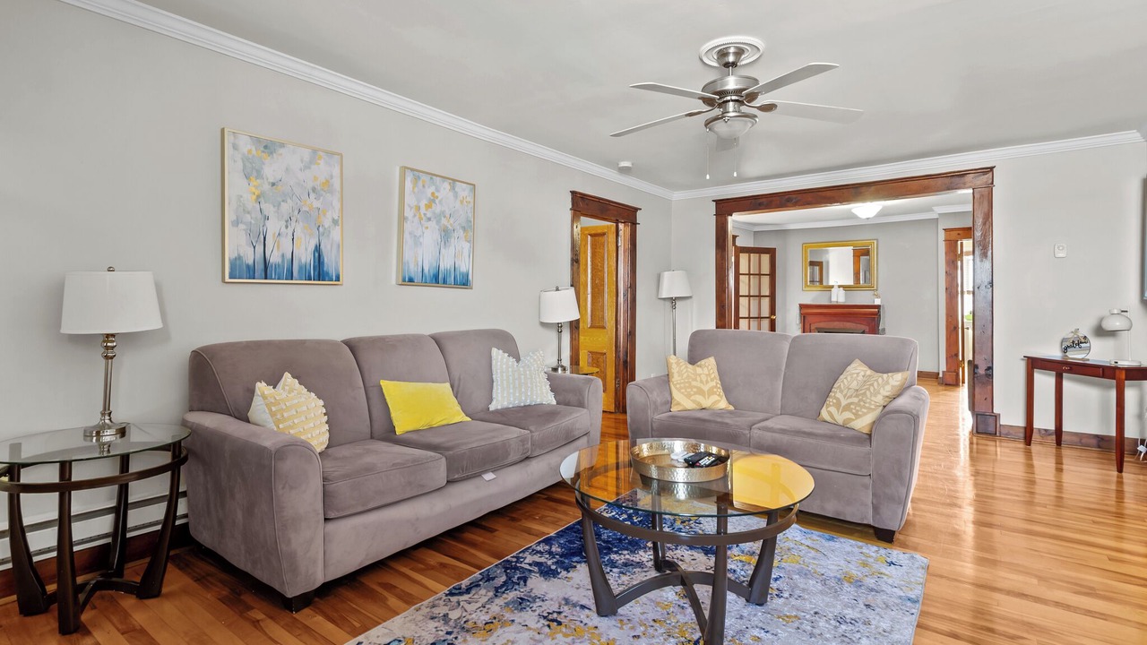 Photo of Livingroom in Waterford Valley