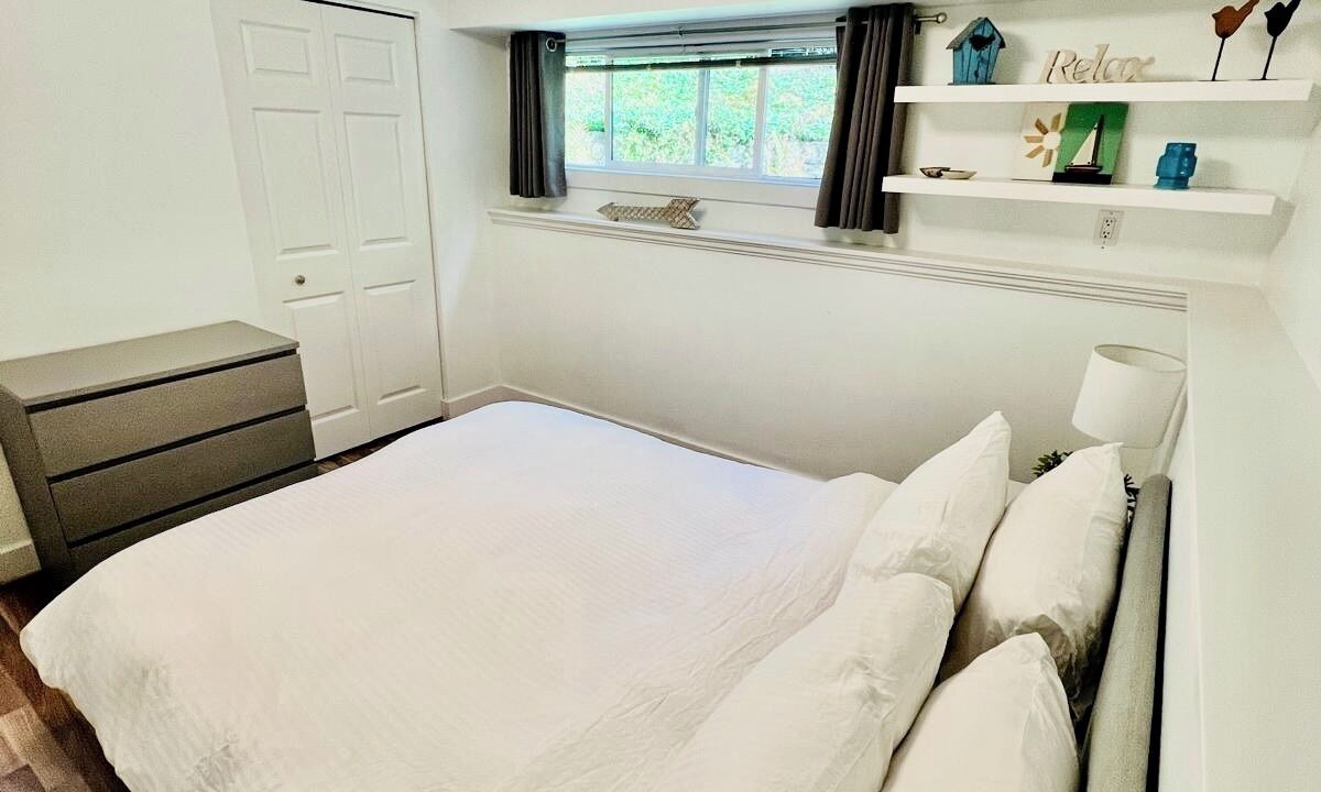 Photo of Bedroom in District of North Vancouver