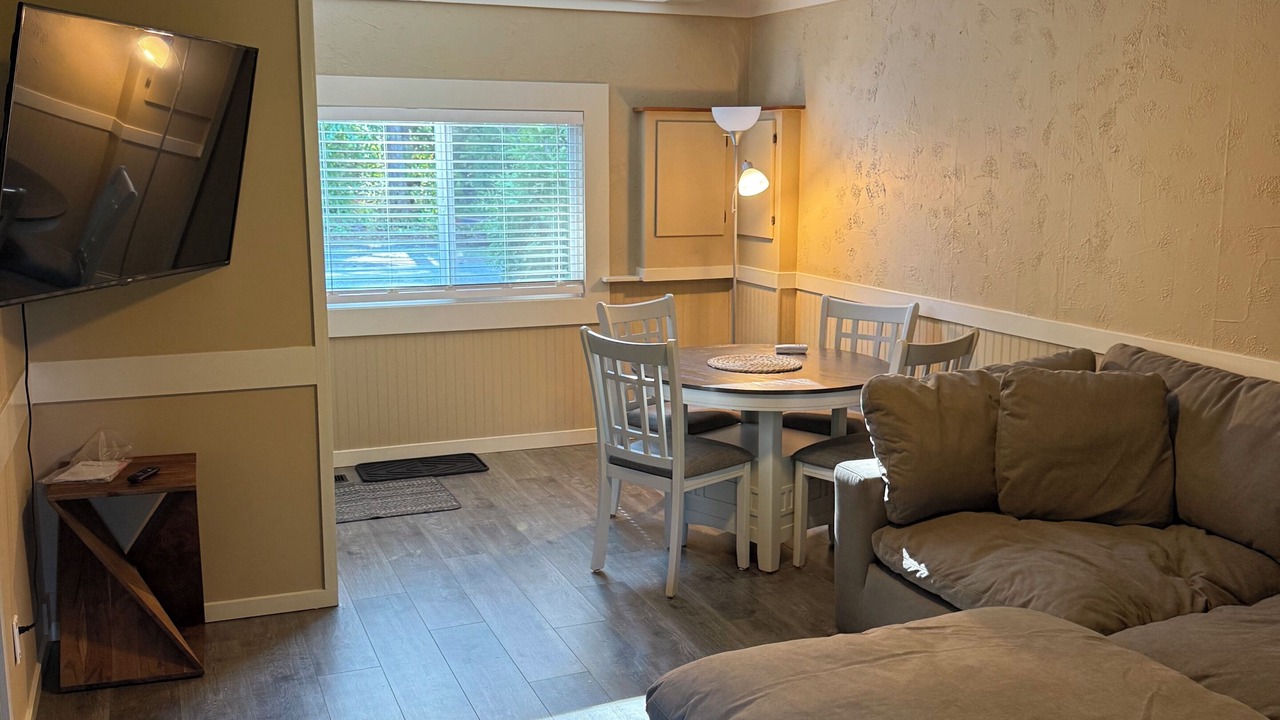 Photo of Livingroom in Cultus Lake