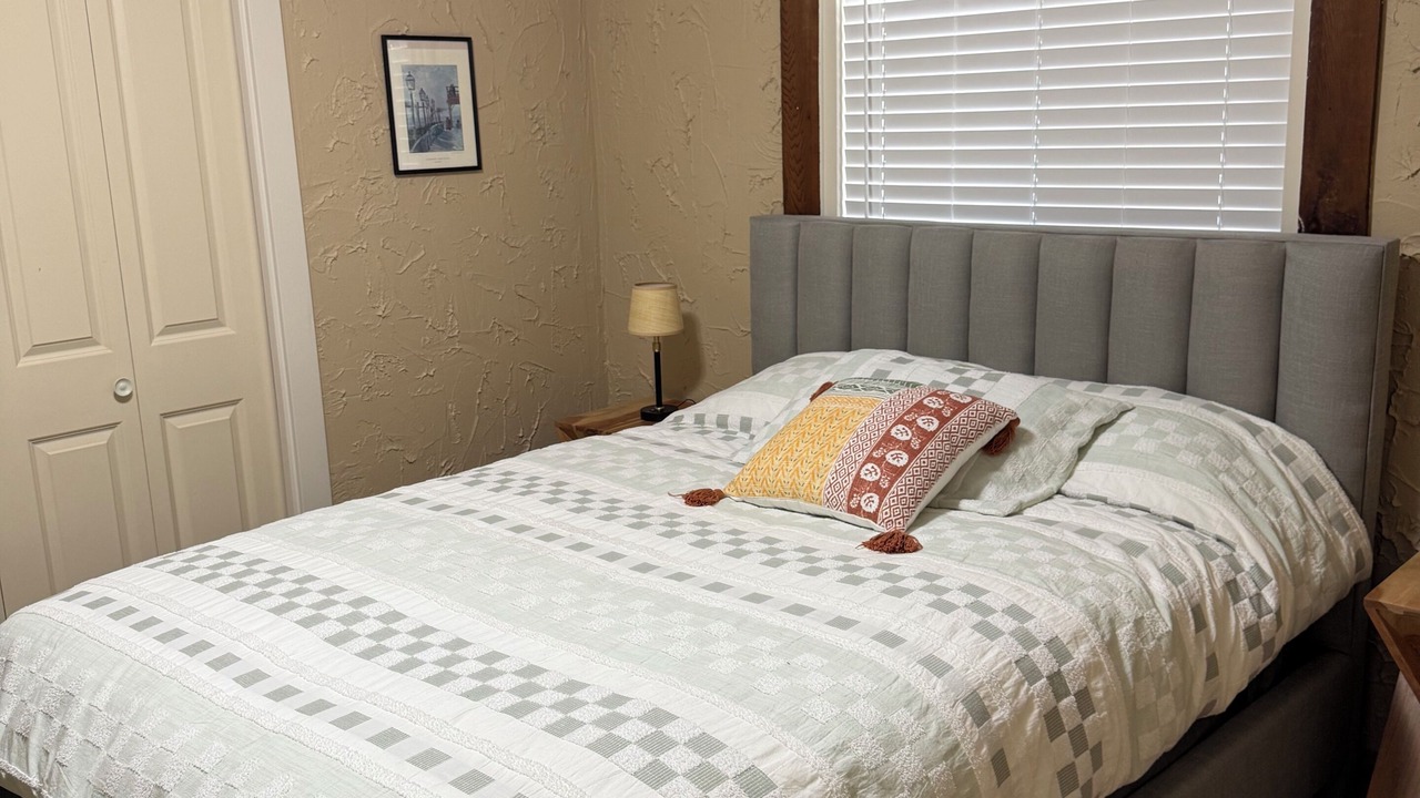 Photo of Bedroom in Cultus Lake