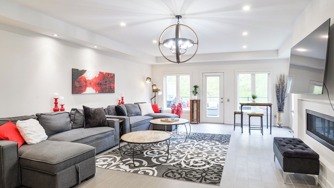Photo of Livingroom in Gravenhurst