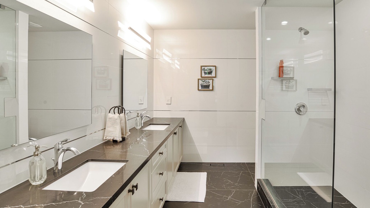 Photo of Bathroom in Gravenhurst