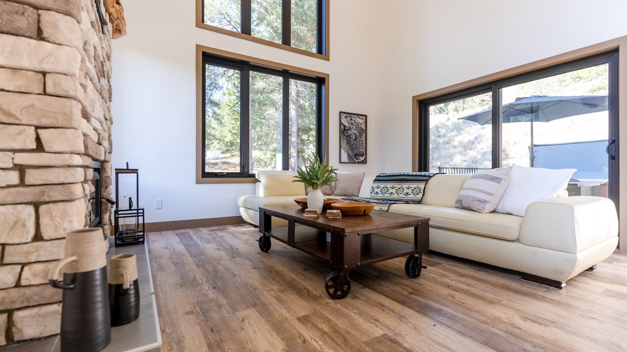 Photo of Livingroom in Wardner