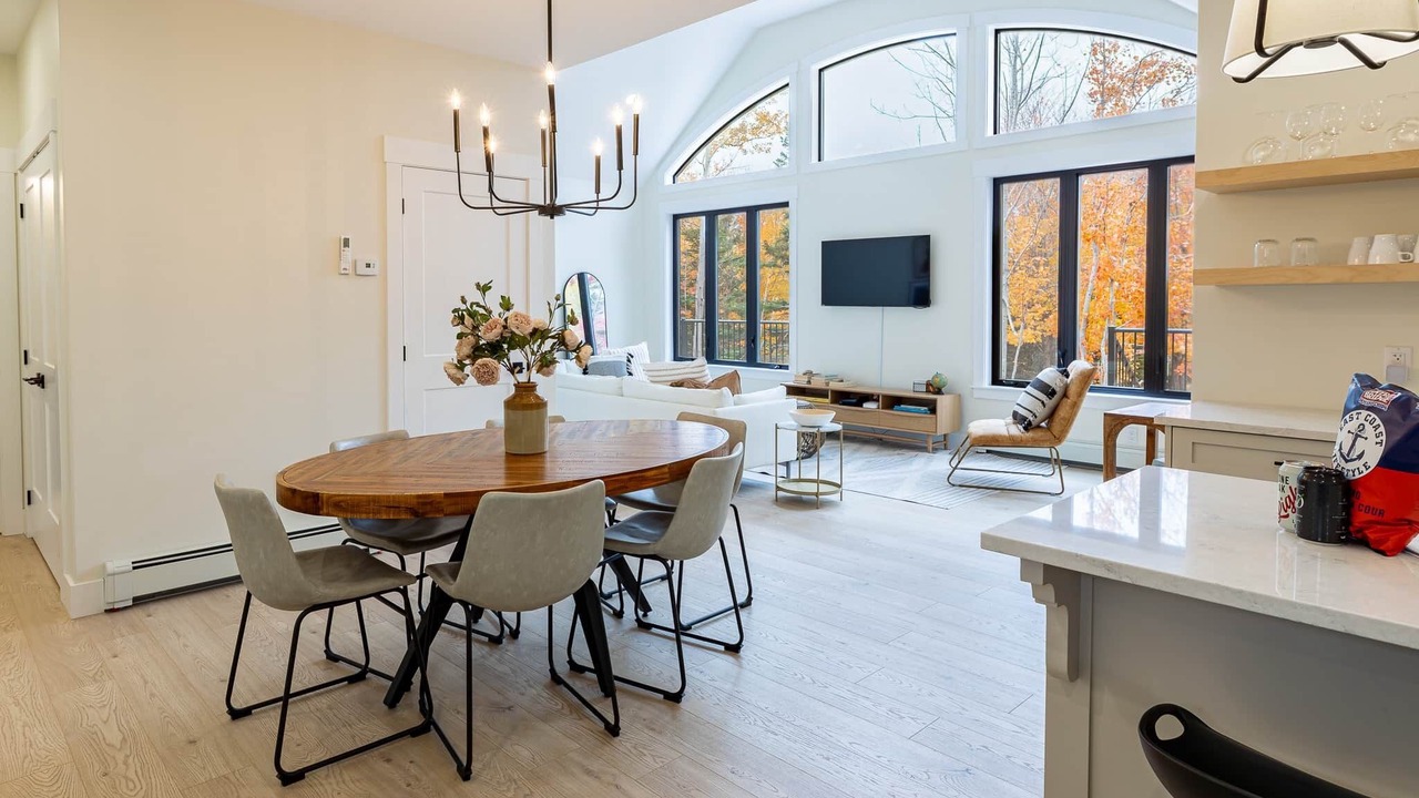 Photo of Livingroom in Bayview