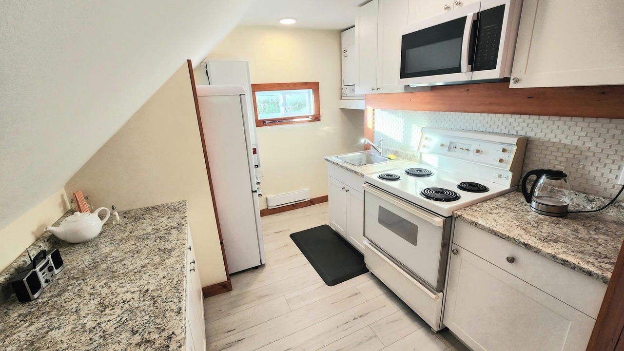 Photo of Kitchen in Adjala-Tosorontio