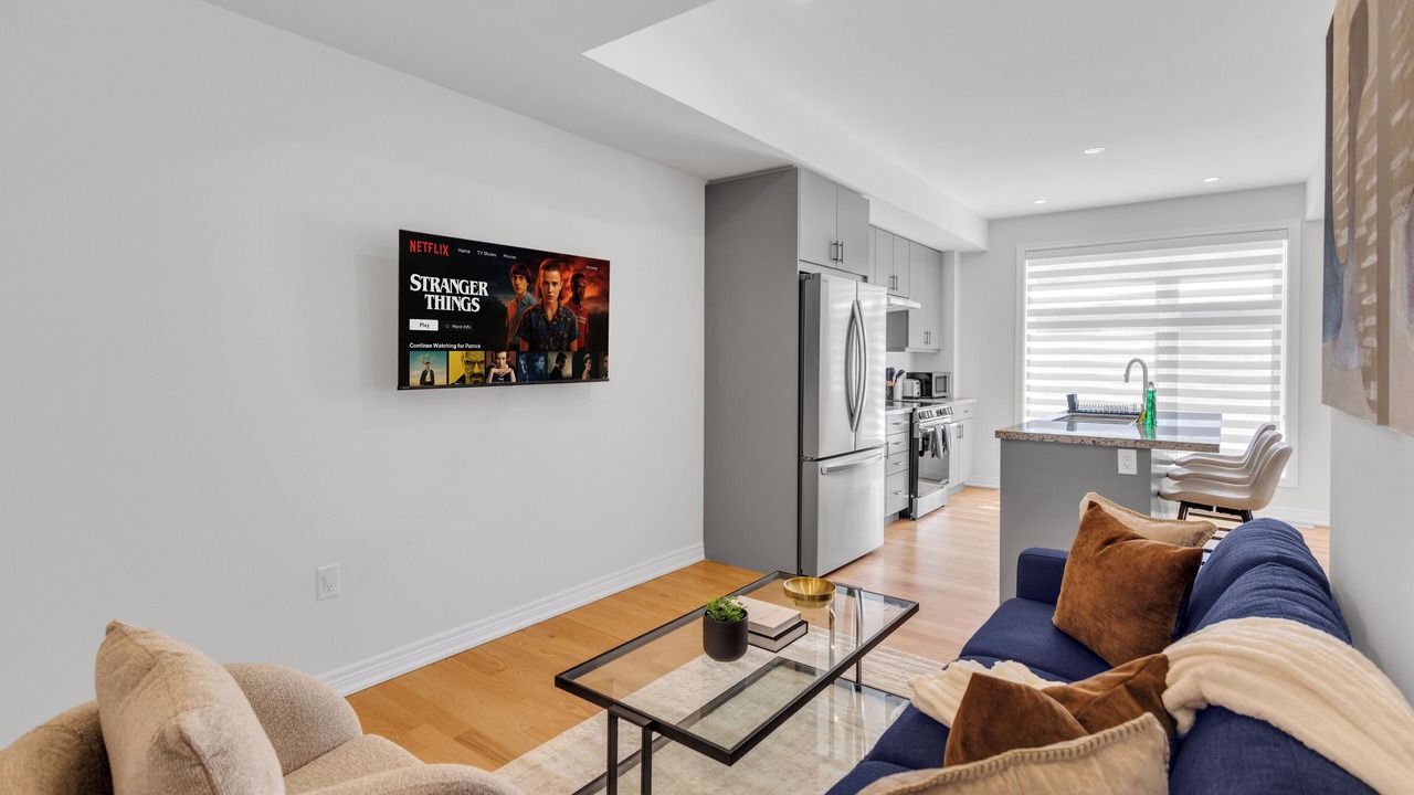 Photo of Livingroom in Oakville