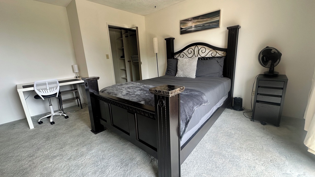 Photo of Bedroom in Colwood