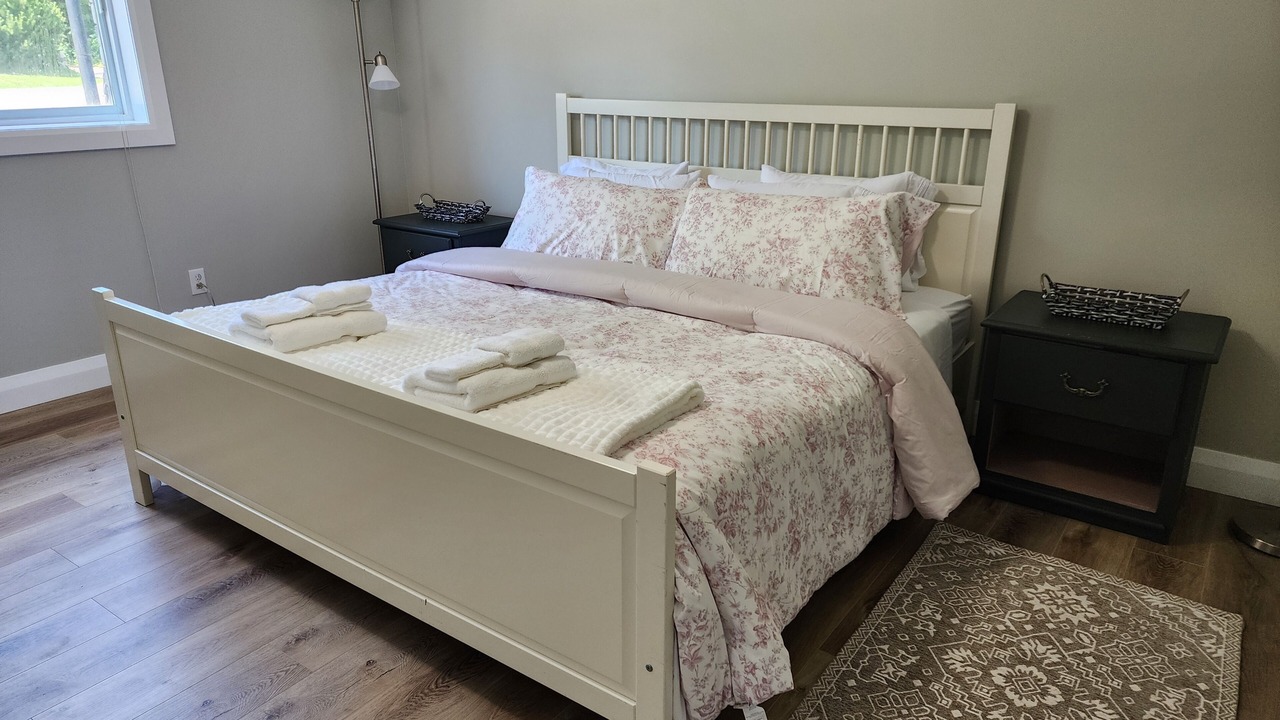 Photo of Bedroom in Victoria Harbour