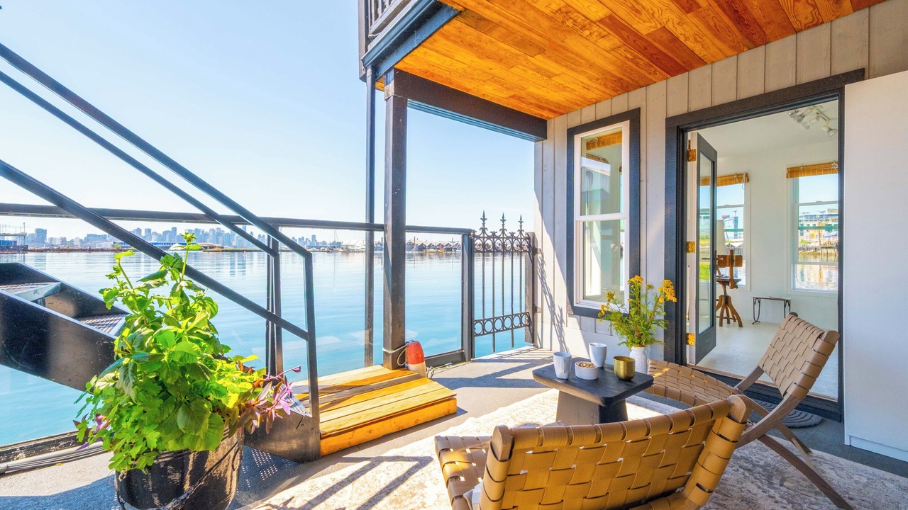 Photo of Patio Balcony in Lower Lonsdale