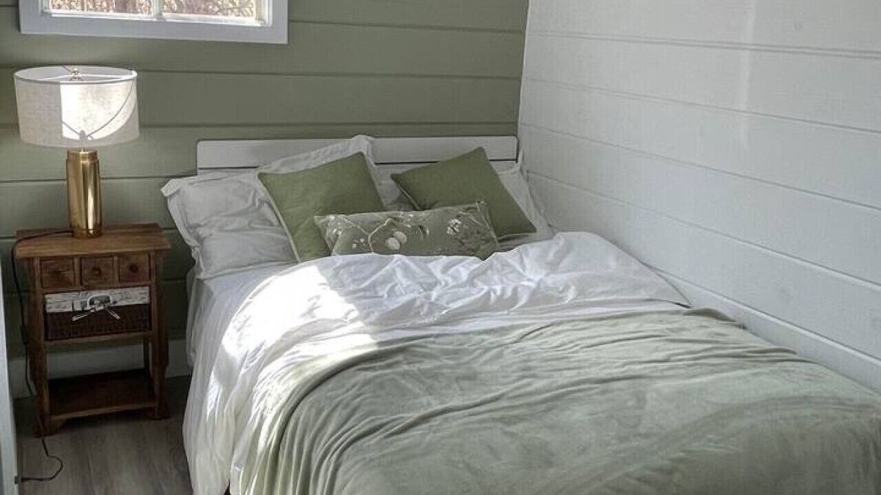 Photo of Bedroom in Commercial Cross