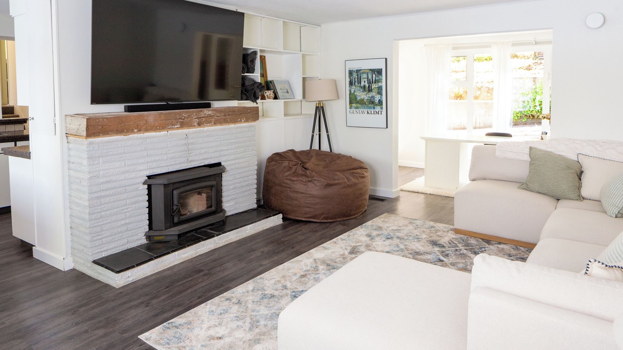 Photo of Livingroom in Port Alberni