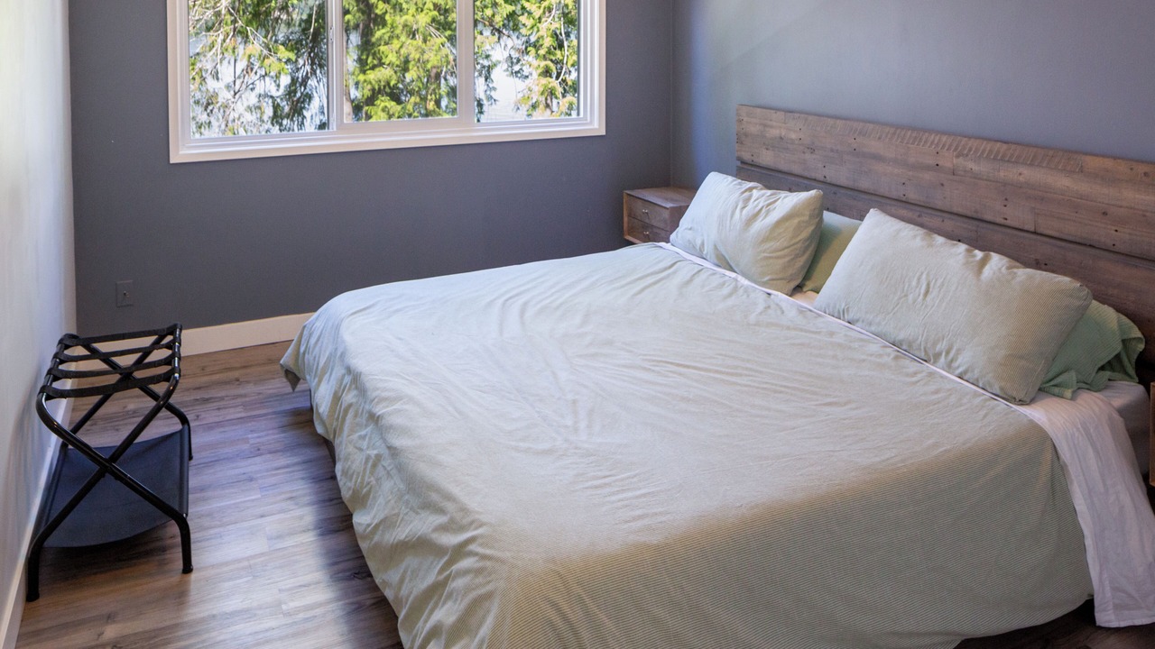 Photo of Bedroom in Port Alberni