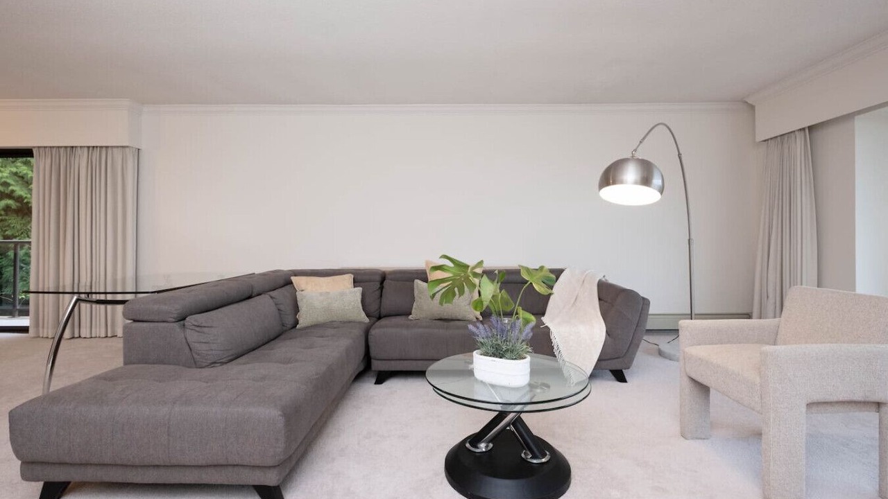 Photo of Livingroom in Caulfeild