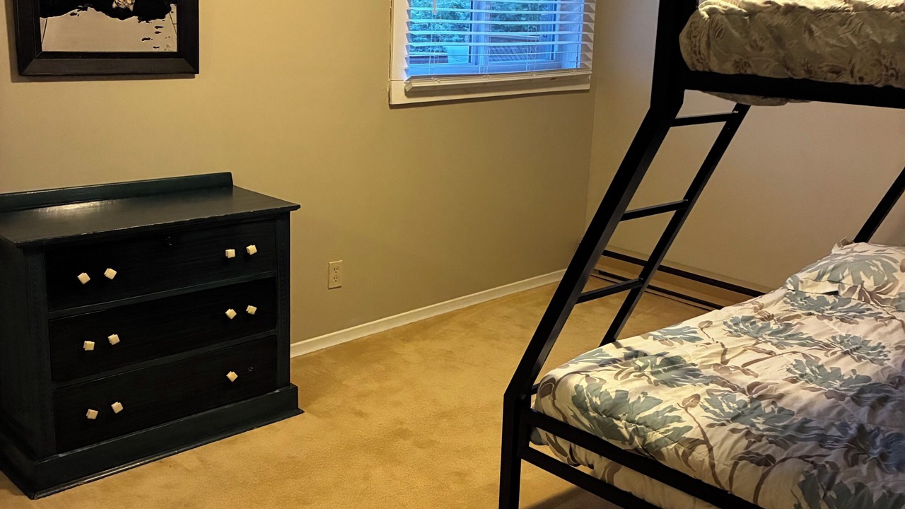Photo of Bedroom in Grand Bend