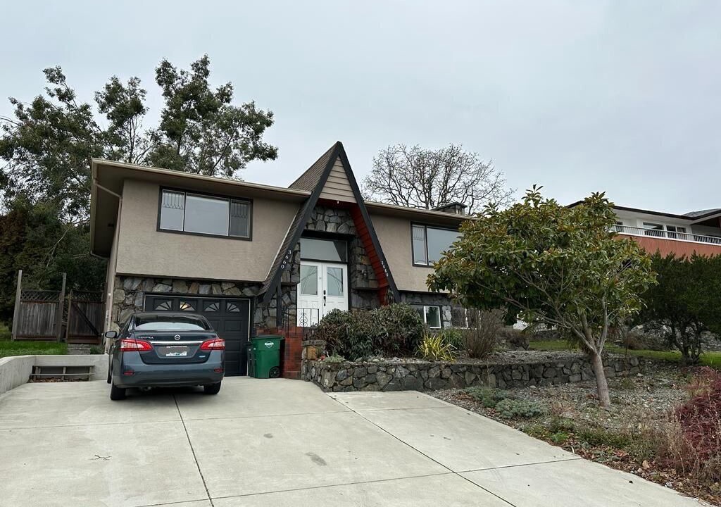 Photo of Outdoor in Saanich East