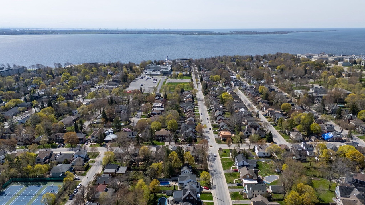Photo of Outdoor in Sunnyside