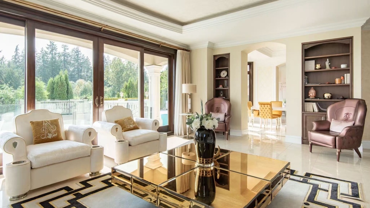 Photo of Livingroom in West Vancouver