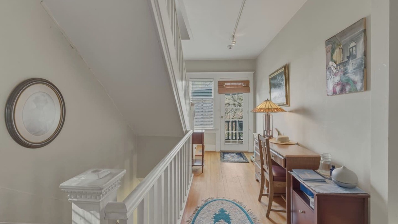 Photo of Patio Balcony in Lower Lonsdale