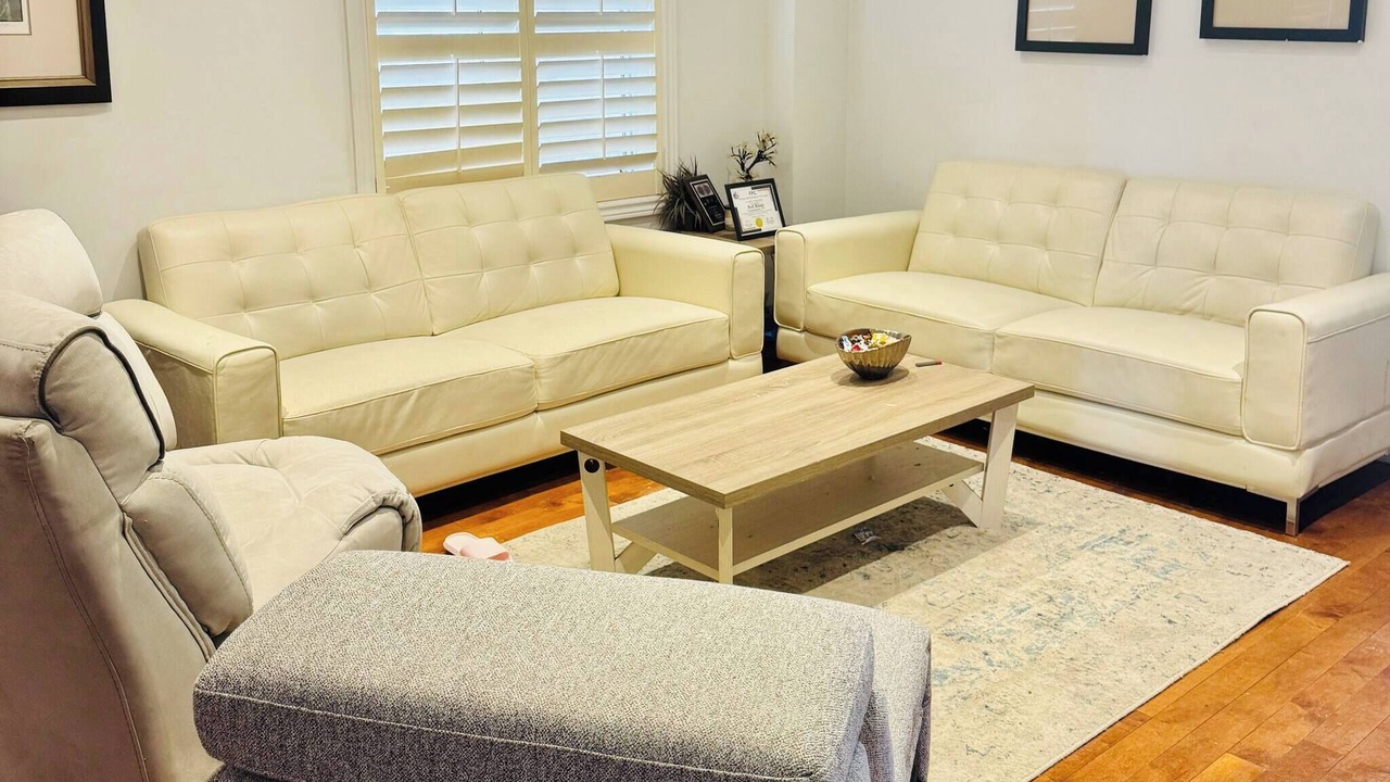 Photo of Livingroom in Churchill Meadows