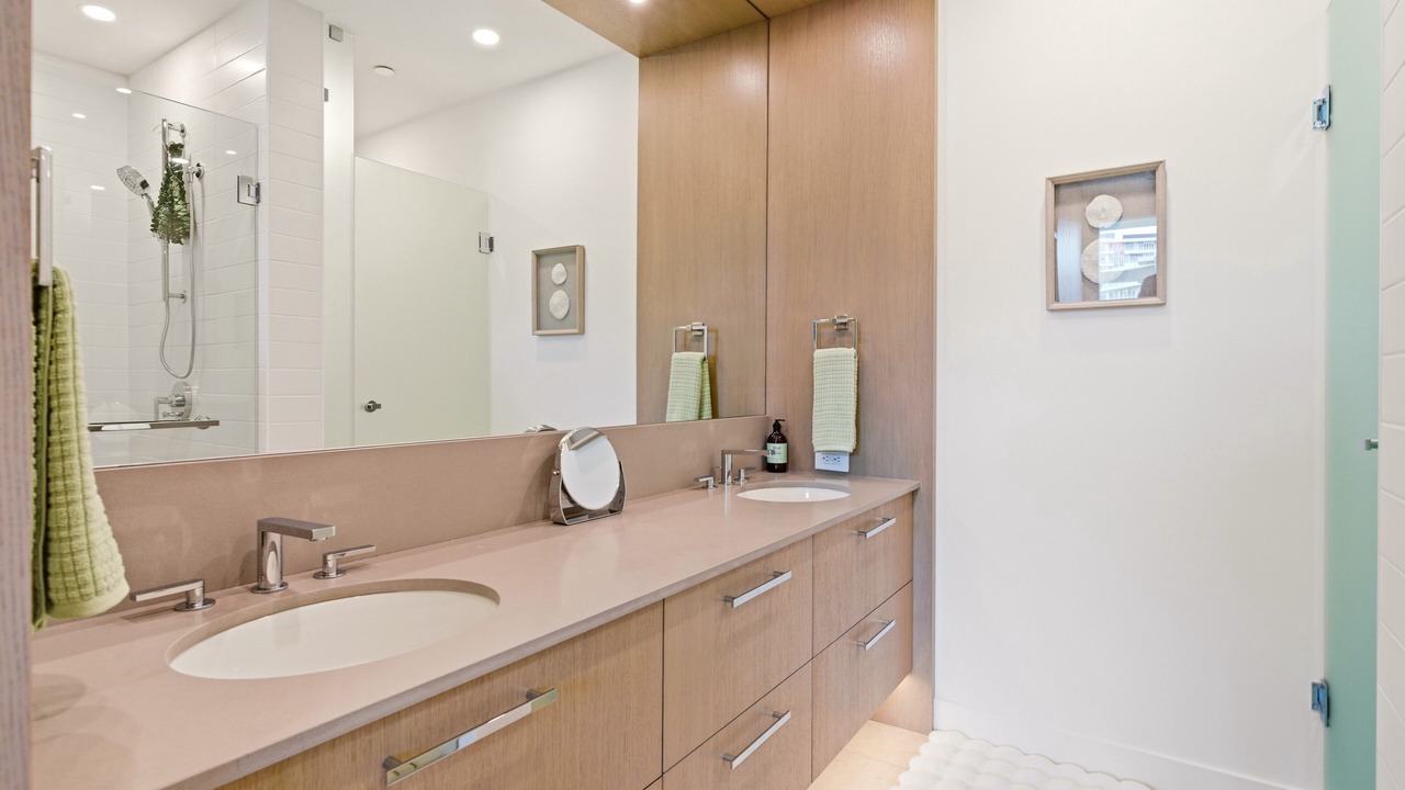 Photo of Bathroom in South Pandosy