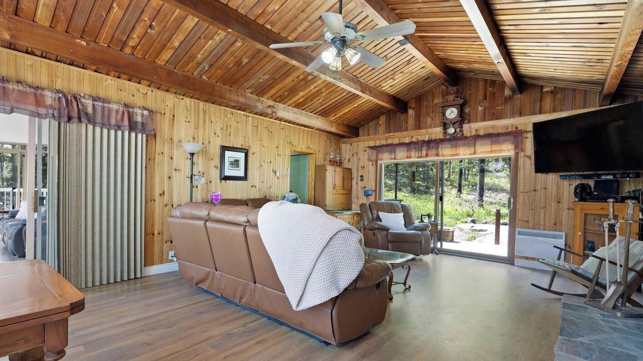 Photo of Bedroom in Baysville