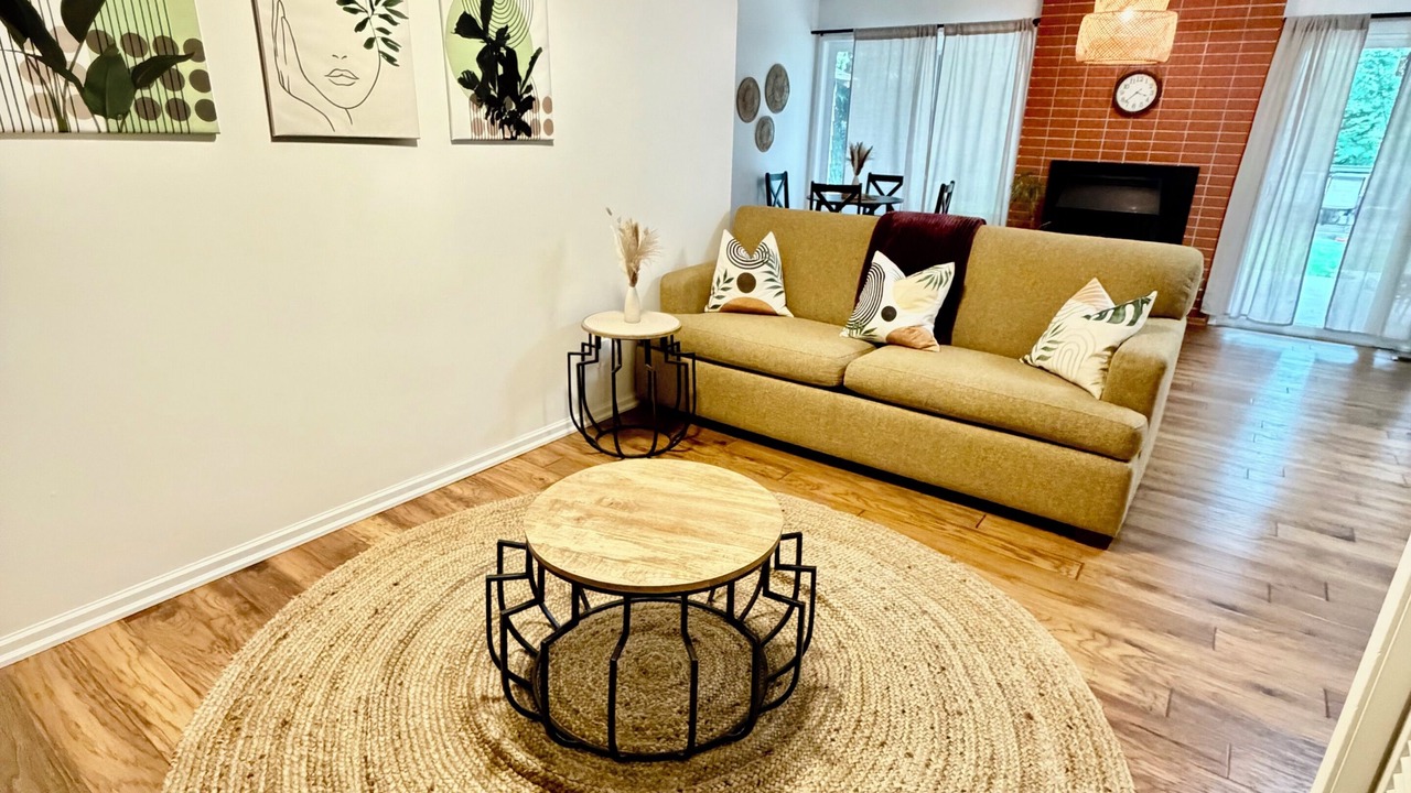 Photo of Livingroom in Mill Lake