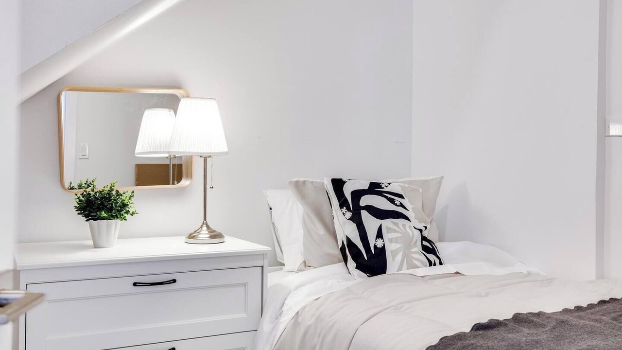 Photo of Bedroom in Sunset