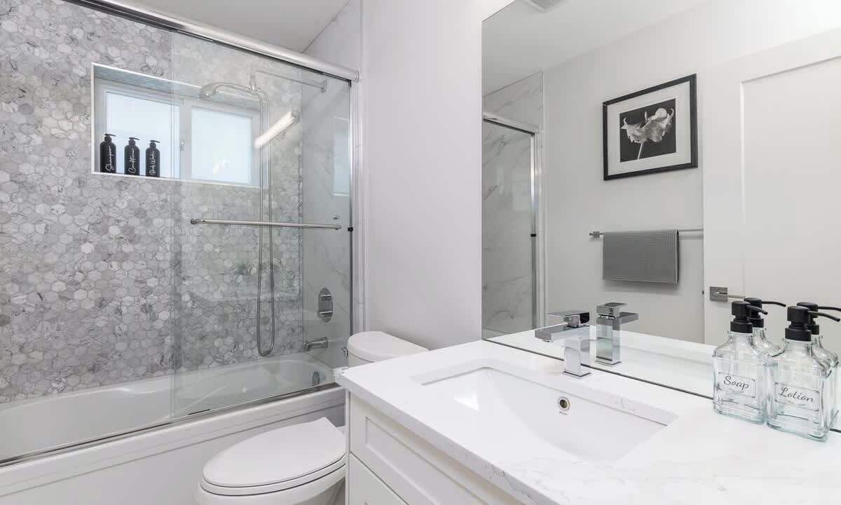 Photo of Bathroom in Riley Park
