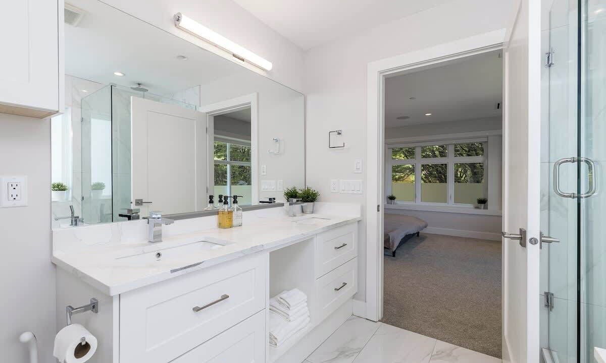 Photo of Bathroom in Riley Park