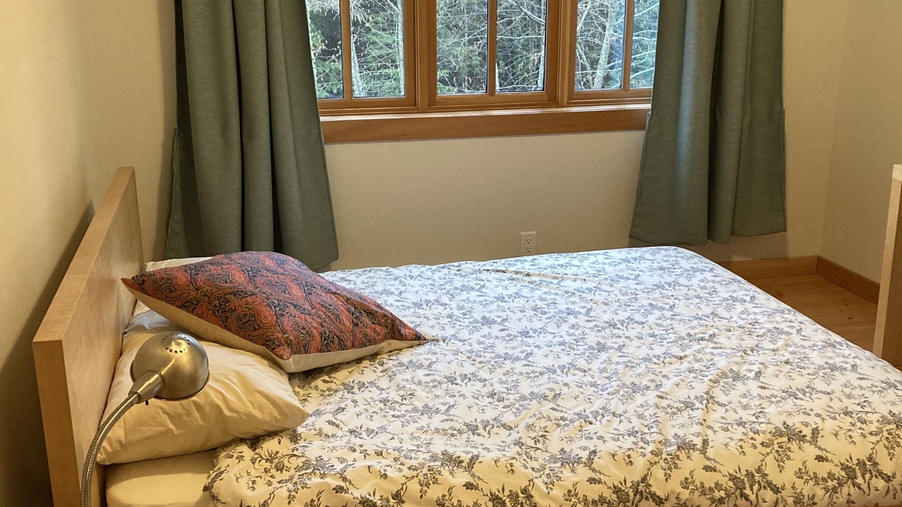 Photo of Bedroom in Bowen Island
