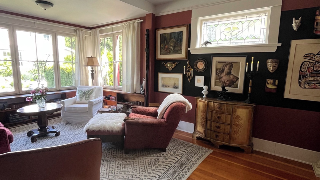 Photo of Livingroom in Kitsilano