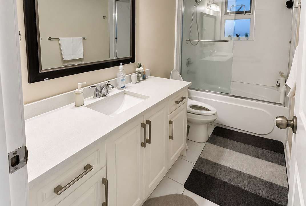 Photo of Bathroom in Sunset
